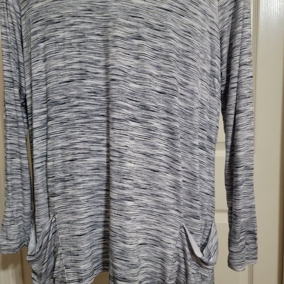 Grace Long Sleeve Workout Top with High/Low styling  - Size XLarge - Picture 2 of 14